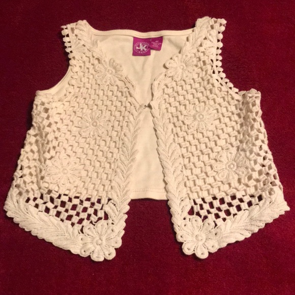 DEJ-SB5CM1416T2 WHITE&MULTI CROCHET VEST